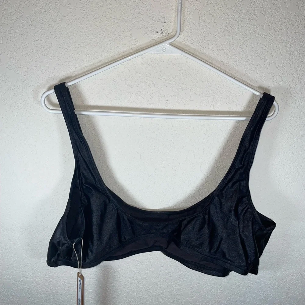 SKIMS Shine Swim Scoop Bikini Top Onyx Black Black